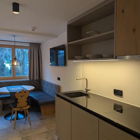 Apart-hotel Arlhome - Zuhause Am Arlberg *